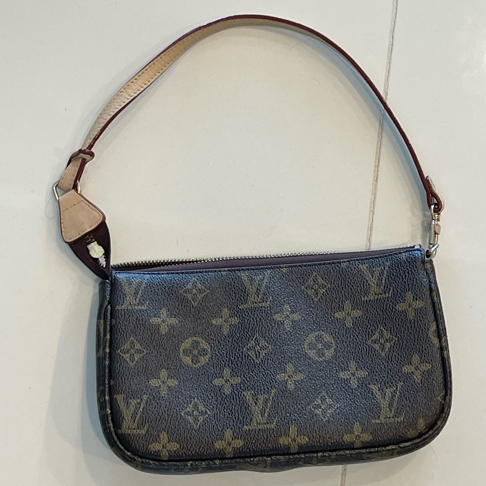 VINTAGE LOUIS VUITTON MINI SHOULDER PURSE